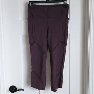 Lululemon On Pace Crop